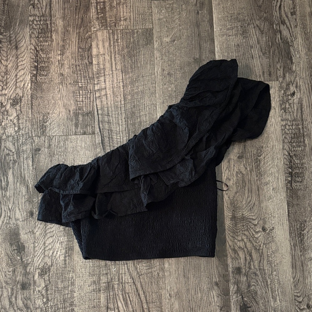 Abercrombie & Fitch Smocked One-Shoulder Crop Top - Black - Size Large